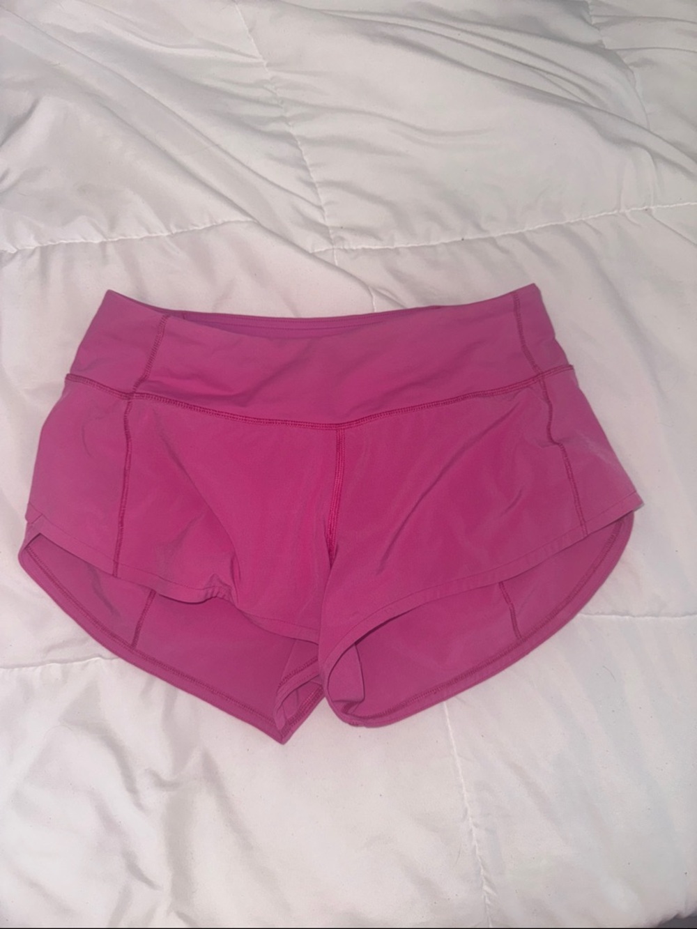 Lululemon Low rise Speed Up Shorts in Sonic Pink-Size 2–2.5” Inseam